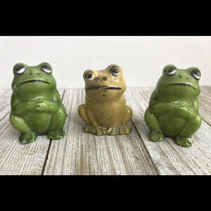 Vintage Trio Of Frogs Plastic Hong Kong